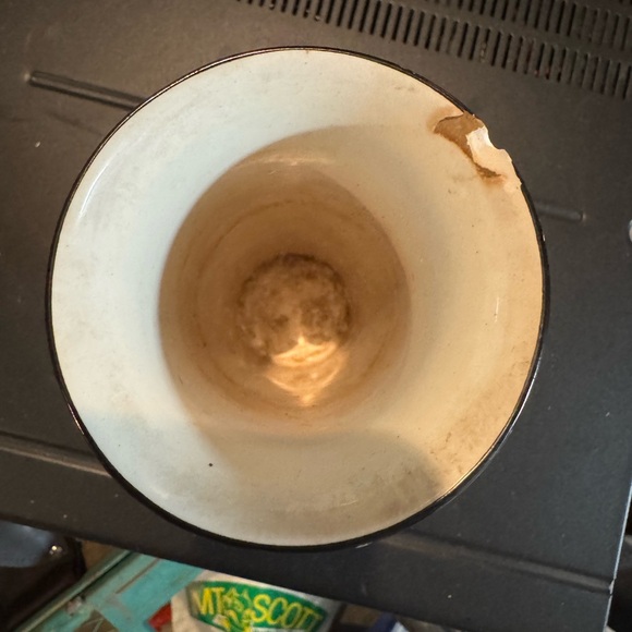 Crown Ducal Wear England Vase with Gilt Rim - Picture 3 of 4